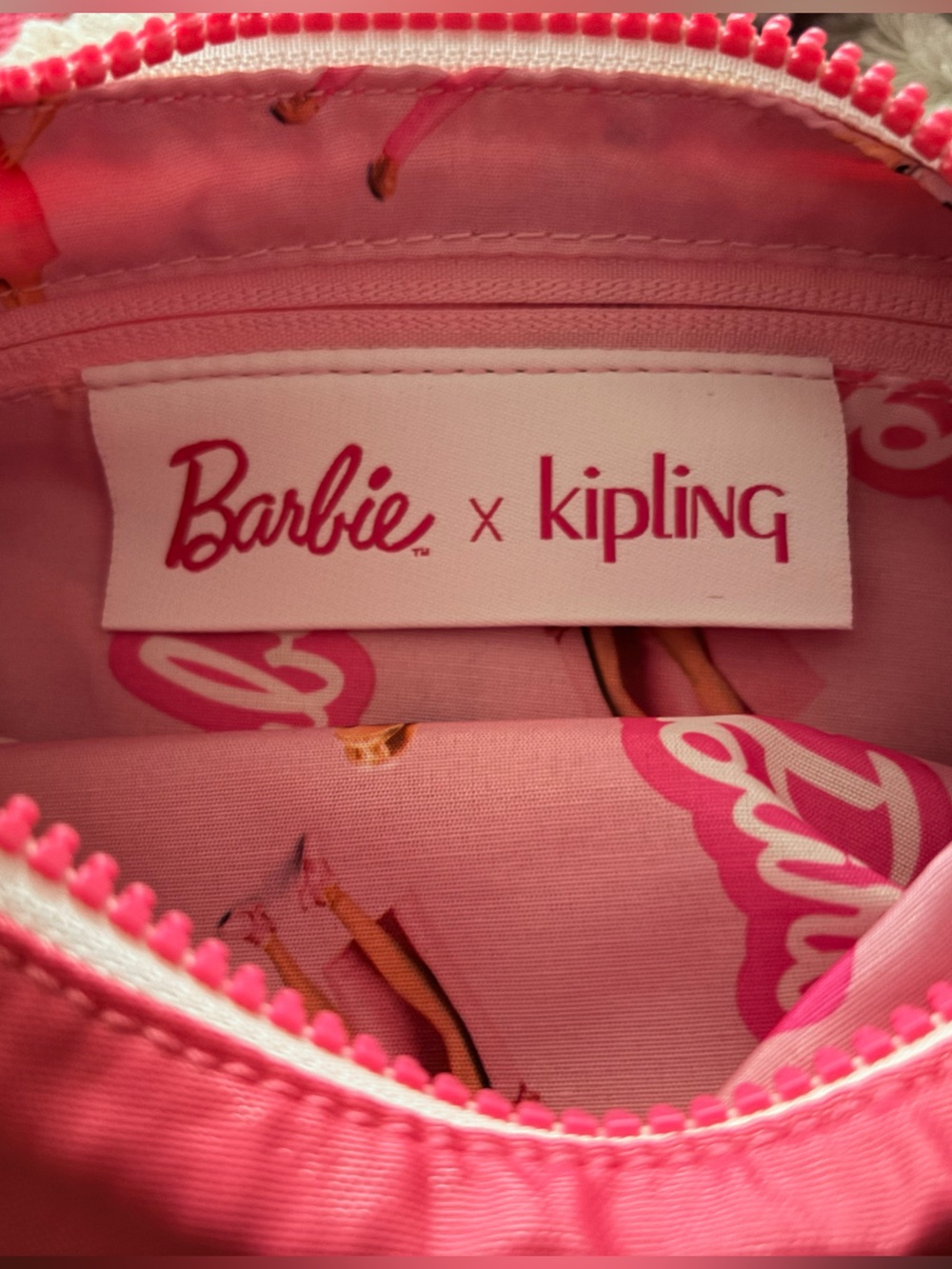 Kipling X Barbie AYDA Shoulder Crossbody Bag Lively Pink W/Barbie Keychain NWOT - Picture 4 of 5